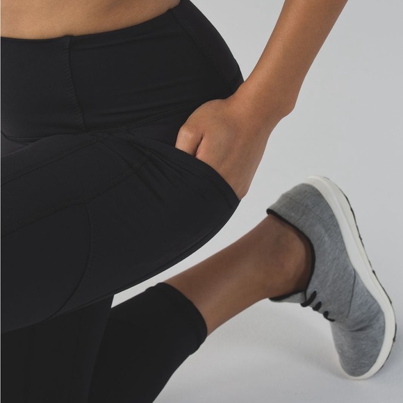 Lululemon All The Right Places Crop 21.5” Luxtreme Black High Rise Leggings 6 - Picture 13 of 13